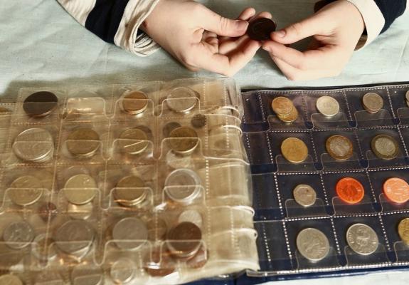 «Ανεκτίμητα: Νομίσματα και Άλλες Αξίες»