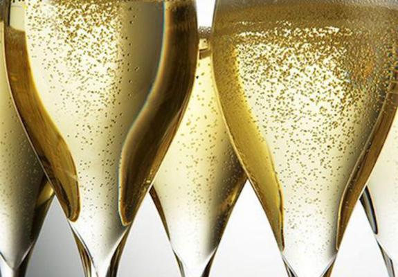 Αυτό το «χρυσό» κρασί είναι το κατάλληλο για εορτασμό του Brexit