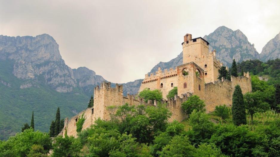 Μπορείς να αποκτήσεις δωρεάν ένα κάστρο στην Ιταλία!