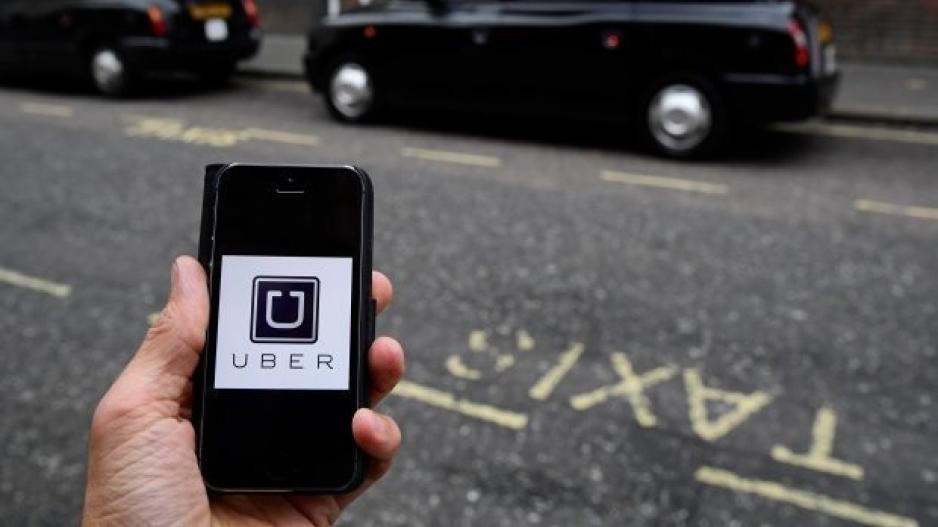 Mισό εκατομμύριο Λονδρέζοι αντιδρούν για το κλείσιμο της Uber