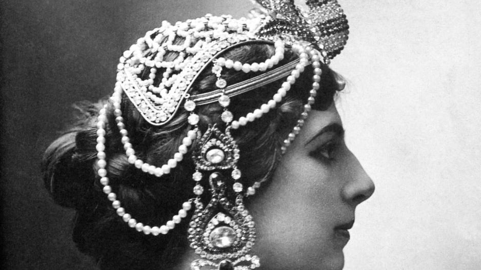 Mata Hari, η εξωτική χορεύτρια striptease που θανατώθηκε και έγινε μύθος