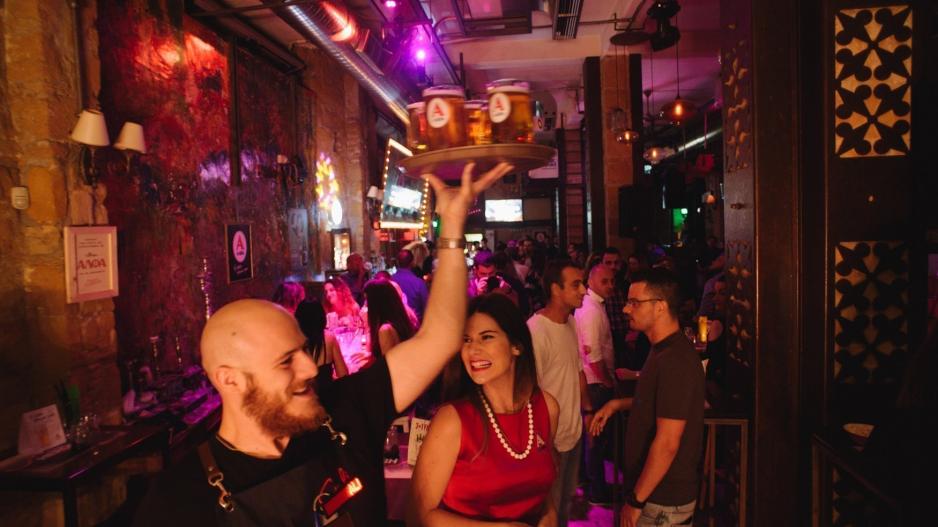 Η μπύρα ΑΛΦΑ πάει on tour σε ολόκληρη την Κύπρο με τους Παπιγιόν