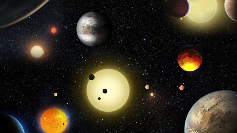 Tρεις πλανήτες περιστρέφονται ταυτόχρονα γύρω από δύο ήλιους