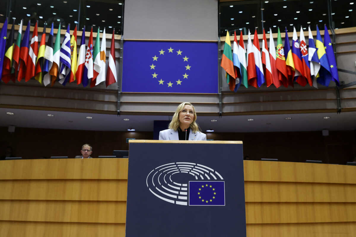 Συγκλόνισε στην ομιλία της η Κέιτ Μπλάνσετ στο Ευρωκοινοβούλιο για τους πρόσφυγες