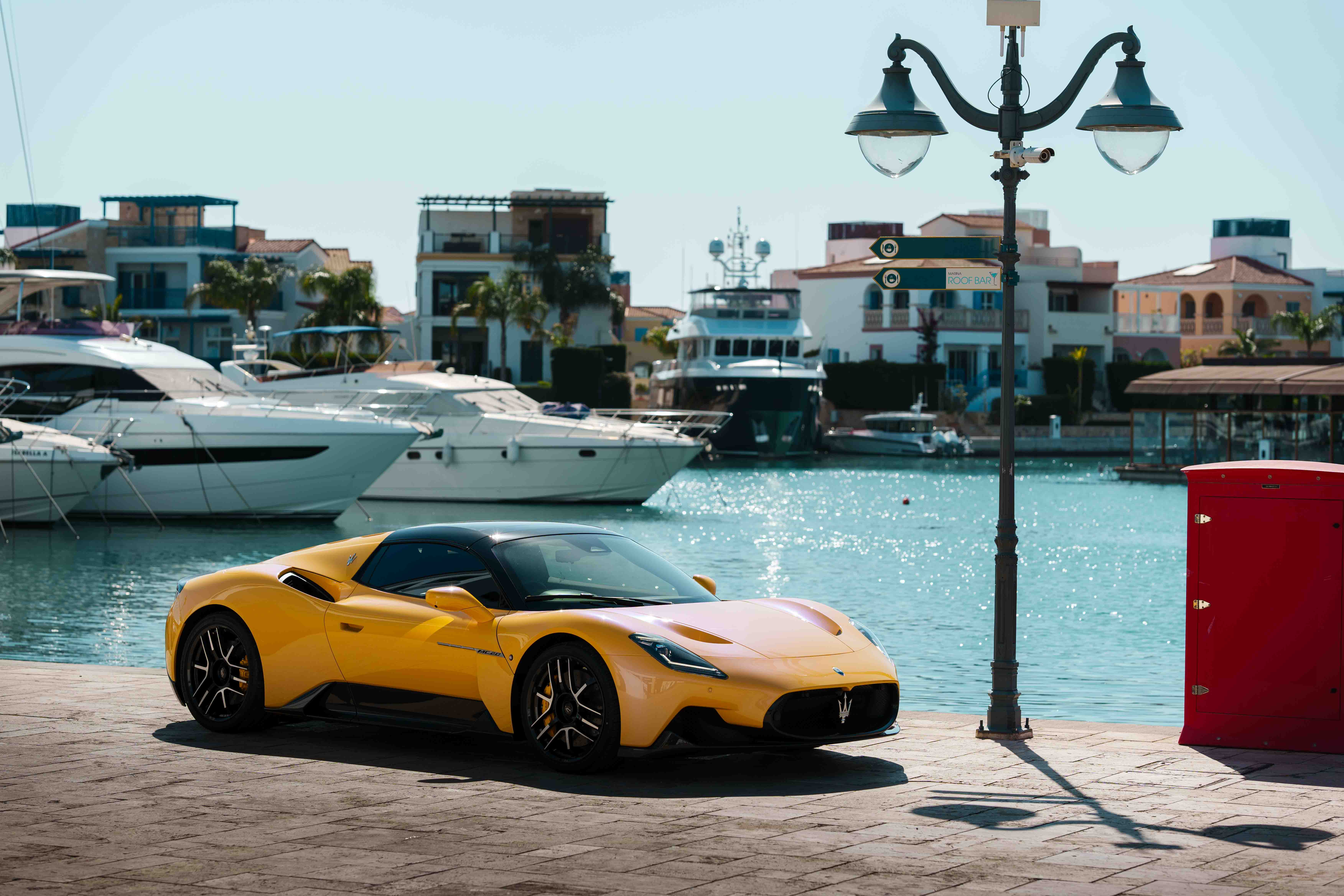 Δυναμική εμφάνιση από τη Maserati στο Limassol Boat Show