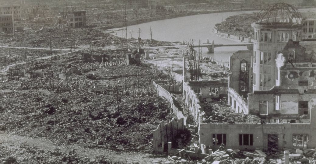 Το Εμπορικό και Βιομηχανικό Επιμελητήριο της Χιροσίμα ήταν το μοναδικό κτήριο κοντά στο επίκεντρο της έκρηξης που έμεινε σχετικά όρθιο. Παραμένει έτσι μέχρι σήμερα, ως μνημείο