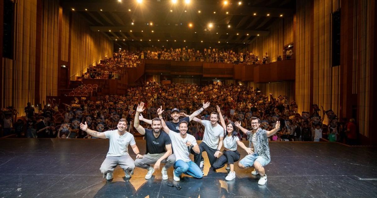 &Omicron;&iota; &laquo;&Alpha;&nu;&tau;ί&pi;&alpha;&lambda;&omicron;&iota;&raquo; &pi;&omicron;&upsilon; &epsilon;&nu;ώ&theta;&eta;&kappa;&alpha;&nu; &gamma;&iota;&alpha; &tau;&omicron; &kappa;&alpha;&lambda;ό: &Omicron;&iota; &kappa;&omicron;&rho;&upsilon;&phi;&alpha;ί&omicron;&iota; YouTubers έ&rho;&chi;&omicron;&nu;&tau;&alpha;&iota; &sigma;&tau;&eta; &Lambda;&epsilon;&upsilon;&kappa;&omega;&sigma;ί&alpha; &gamma;&iota;&alpha; &mu;&iota;&alpha; &pi;&rho;&omicron;&beta;&omicron;&lambda;ή
