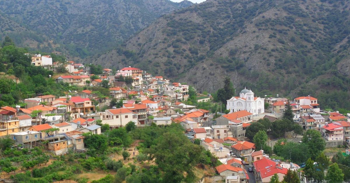&Omicron; Ά&gamma;&iota;&omicron;&sigmaf; &Iota;&omega;ά&nu;&nu;&eta;&sigmaf; &Pi;&iota;&tau;&sigma;&iota;&lambda;&iota;ά&sigmaf; &delta;ί&nu;&epsilon;&iota; &xi;&alpha;&nu;ά &rho;&alpha;&nu;&tau;&epsilon;&beta;&omicron;ύ &mu;&epsilon; &tau;&omicron;&upsilon;&sigmaf; &lambda;ά&tau;&rho;&epsilon;&iota;&sigmaf; &tau;&eta;&sigmaf; &gamma;&alpha;&sigma;&tau;&rho;&omicron;&nu;&omicron;&mu;ί&alpha;&sigmaf;