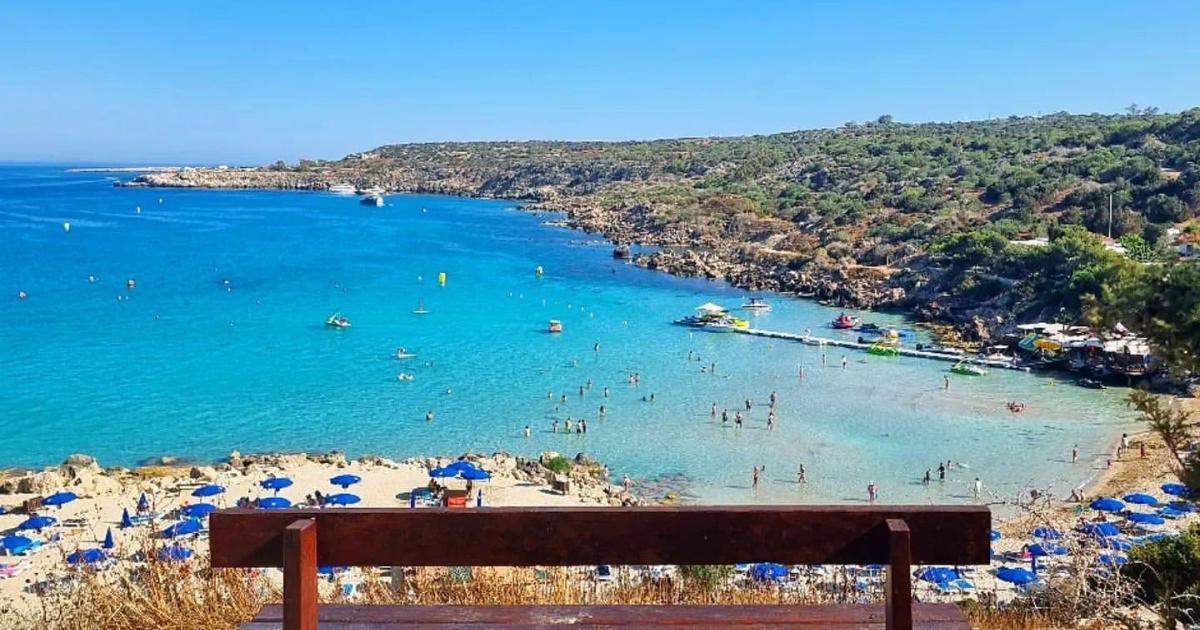 &Delta;ή&mu;&omicron;&sigmaf; &Pi;&alpha;&rho;&alpha;&lambda;&iota;&mu;&nu;ί&omicron;&upsilon; - &Delta;&epsilon;&rho;ύ&nu;&epsilon;&iota;&alpha;&sigmaf;: 18 &alpha;&pi;ό &tau;&iota;&sigmaf; 56 &Gamma;&alpha;&lambda;ά&zeta;&iota;&epsilon;&sigmaf; &Sigma;&eta;&mu;&alpha;ί&epsilon;&sigmaf; &sigma;&tau;&eta;&nu; &Kappa;ύ&pi;&rho;&omicron;