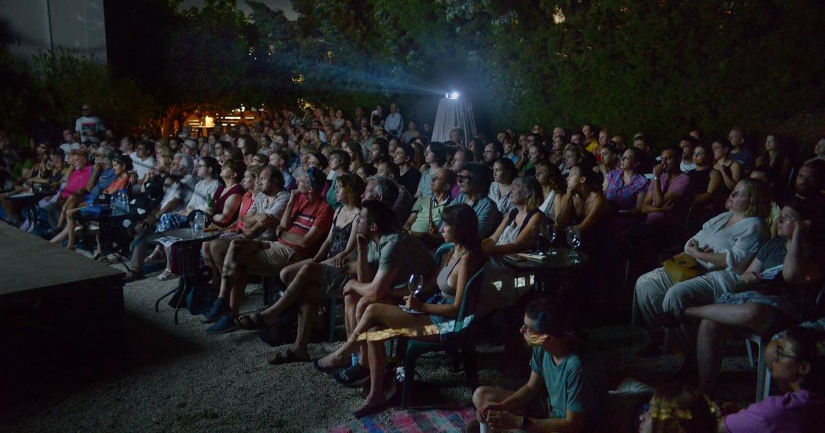 11&omicron; Paphos International Film Festival: 25 &xi;&epsilon;&chi;&omega;&rho;&iota;&sigma;&tau;έ&sigmaf; &tau;&alpha;&iota;&nu;ί&epsilon;&sigmaf; &sigma;&epsilon; &tau;&rho;&epsilon;&iota;&sigmaf; &mu;έ&rho;&epsilon;&sigmaf;