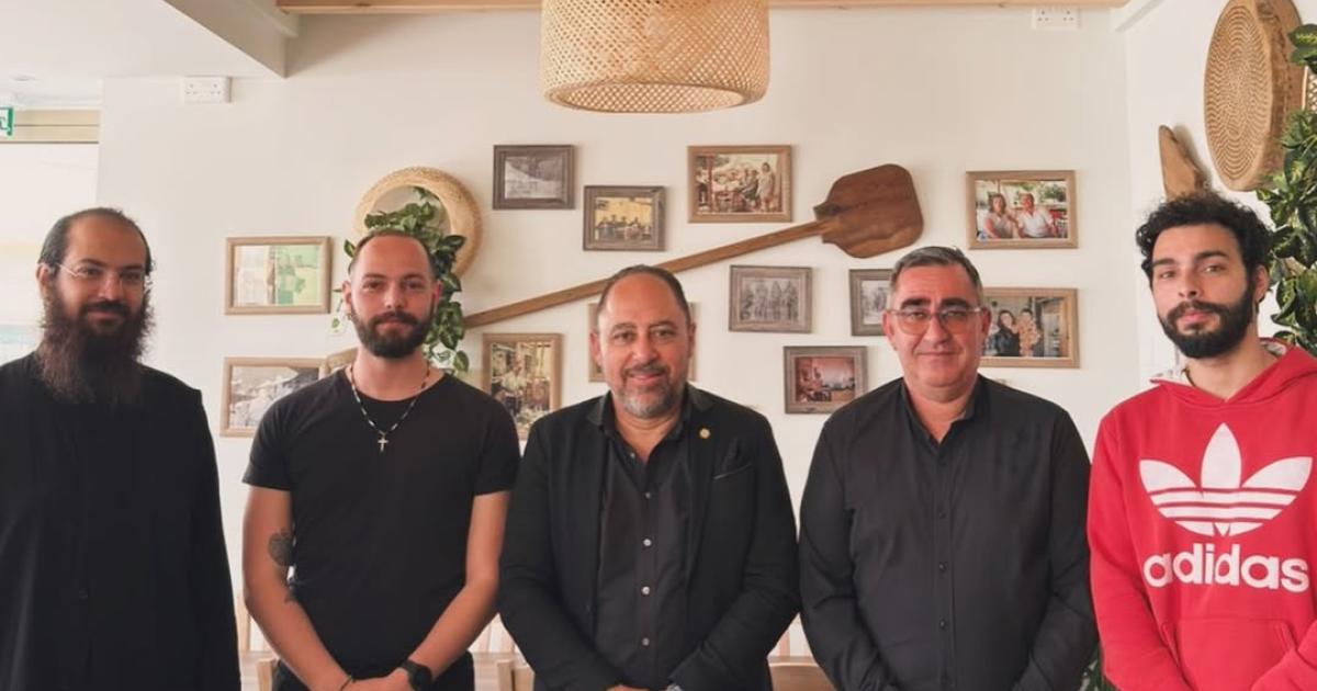 &Tau;&omicron; &nu;έ&omicron; &sigma;&tau;έ&kappa;&iota; &pi;&omicron;&upsilon; &sigma;&epsilon; &tau;&alpha;&xi;&iota;&delta;&epsilon;ύ&epsilon;&iota; &sigma;&tau;&iota;&sigmaf; &gamma;&epsilon;ύ&sigma;&epsilon;&iota;&sigmaf; &tau;&omega;&nu; &pi;&alpha;&iota;&delta;&iota;&kappa;ώ&nu; &chi;&rho;ό&nu;&omega;&nu;