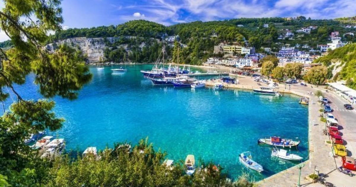 &Omicron;&iota; Times &pi;&rho;&omicron;&tau;&epsilon;ί&nu;&omicron;&upsilon;&nu; 17 &epsilon;&lambda;&lambda;&eta;&nu;&iota;&kappa;ά &nu;&eta;&sigma;&iota;ά &gamma;&iota;&alpha; ό&sigma;&omicron;&upsilon;&sigmaf; &alpha;&nu;&alpha;&zeta;&eta;&tau;&omicron;ύ&nu; &eta;&rho;&epsilon;&mu;ί&alpha; &kappa;&alpha;&iota; &alpha;&upsilon;&theta;&epsilon;&nu;&tau;&iota;&kappa;έ&sigmaf; &epsilon;&mu;&pi;&epsilon;&iota;&rho;ί&epsilon;&sigmaf;