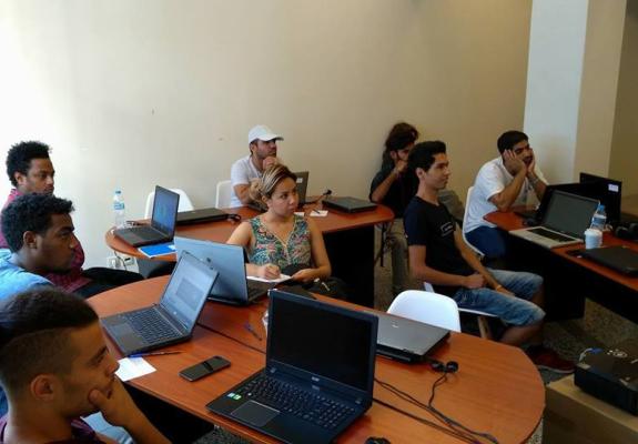 Το πρώτο coding school στην Ελλάδα που βοηθά τους πρόσφυγες