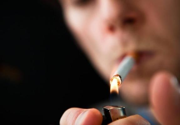3 στους 5 που δοκιμάζουν τσιγάρο γίνονται καθημερινοί καπνιστές