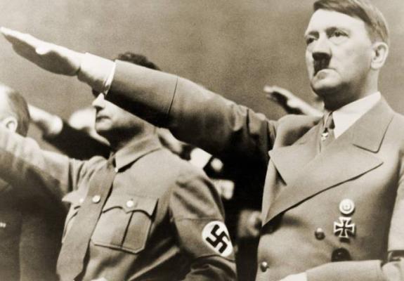 Εκδοτικός Οίκος κυκλοφορεί βιβλία που εξυμνούν τον Χίτλερ