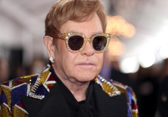 Elton John: φτάνει πια με την αηδία στα social media