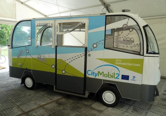 Σε αυτή την πόλη της Ελλάδας σχεδιάζουν λεωφορεία χωρίς οδηγό