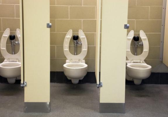 Τι πρέπει να προσέχεις σε μία δημόσια τουαλέτα
