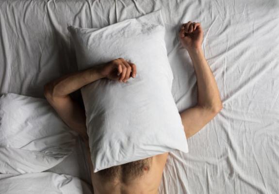 Μάθε τι προκαλεί η έλλειψη ύπνου