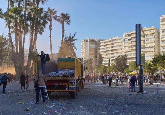 Για τέσσερις ώρες καθάριζαν τους δρόμους μετά το καρναβάλι οι Φίλοι της Γης