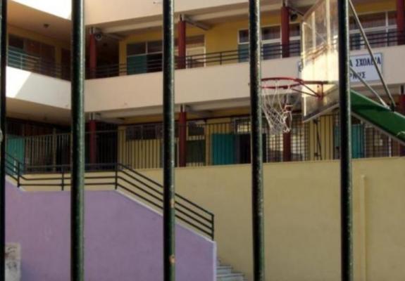Λάρνακα: με ασθενοφόρο στο νοσοκομείο καθηγήτρια που χτυπήθηκε από μαθήτρια