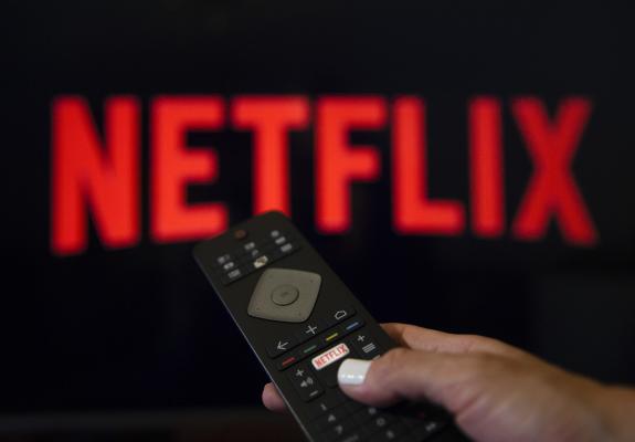 Πώς να βλέπεις Netflix στο γραφείο χωρίς να σε πάρουν χαμπάρι
