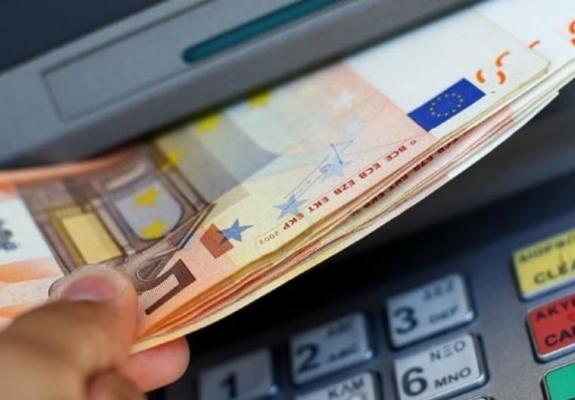 Λεμεσός: Πήγε σε ATM για κατάθεση και εισέπραξε 8,500 ευρώ