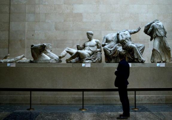 Η Ελλάδα θέλει να «δανειστεί για λίγο καιρό» τα γλυπτά του Παρθενώνα