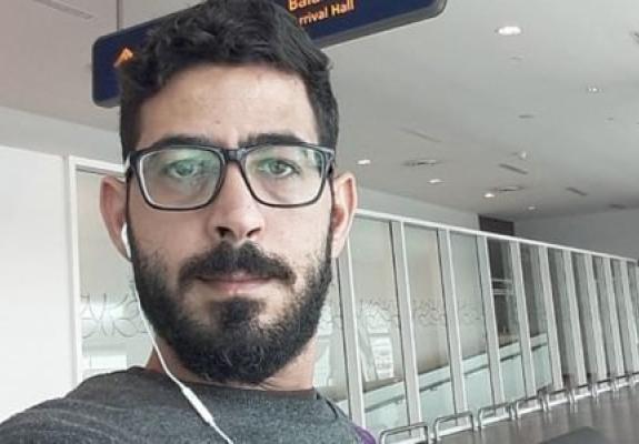 O 36χρονος Σύριος που ζει στο αεροδρόμιο της Κουάλα Λουμπούρ φοβούμενος επιστράτευση