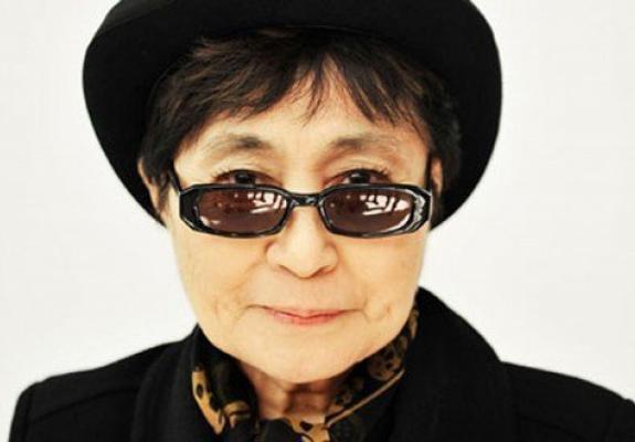 Η Yoko Ono επιστρέφει στη δισκογραφία