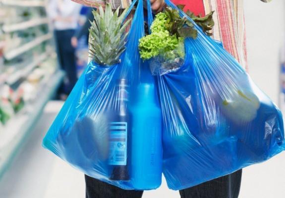 Από την Κυριακή οι πλαστικές σακούλες θα χρεώνονται