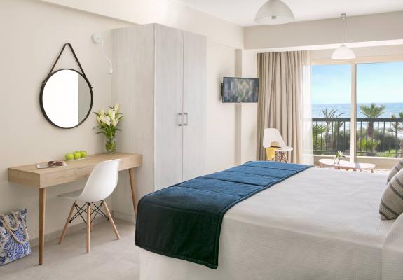 Το νέο ξενοδοχείο της Louis Hotels στην Πάφο, μας θυμίζει όλα όσα κάνουν την Κύπρο υπέροχη