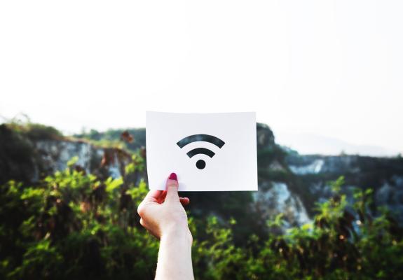 Ποιοι δήμοι και κοινότητες παρέχουν δωρεάν WiFi