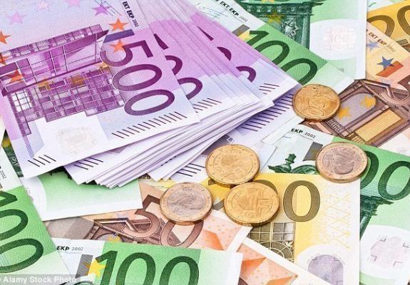 Yπερχρεωμένα εξακολουθούν να είναι τα νοικοκυριά και οι επιχειρήσεις