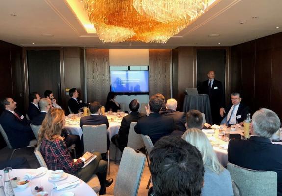 Πρόγευμα εργασίας Invest Cyprus στο Λονδίνο για επενδύσεις