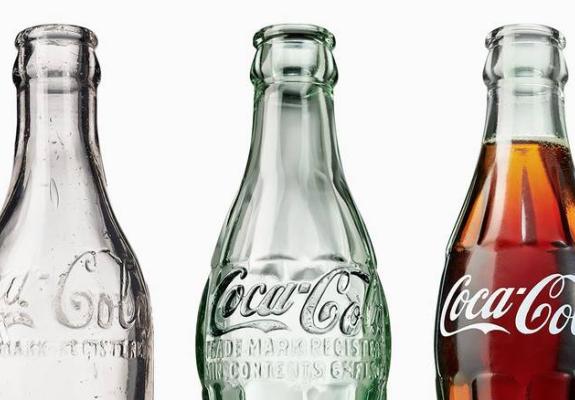 Δημοπρατείται ένα από τα πρωτότυπα μπουκάλια της Coca-Cola