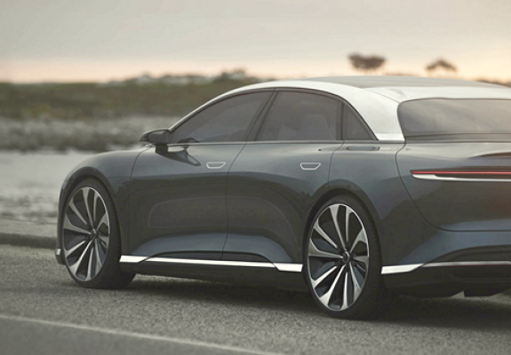 Ποια είναι η  Lucid Motors που απειλεί την Tesla