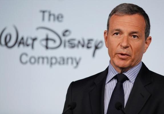 Disney: Μειώνει τον μισθό του CEO της