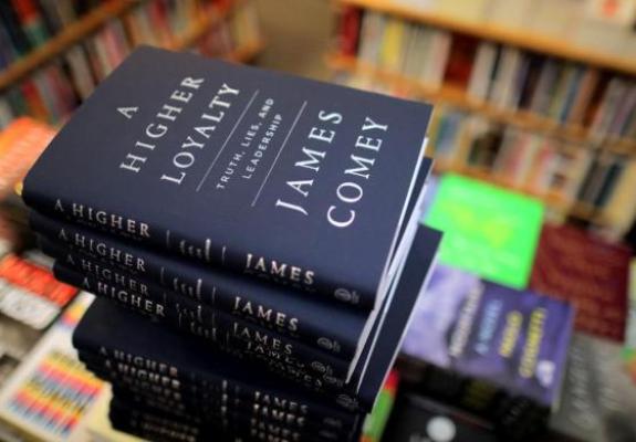 600 χιλιάδες αντίτυπα πούλησε το βιβλίο του Comey για τον Trump