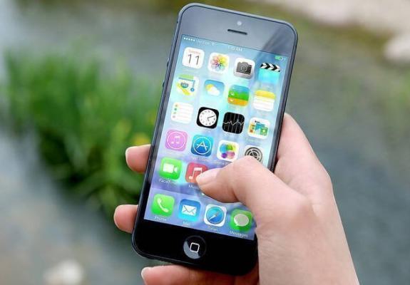 Apple: Λύνει το πρόβλημα της λαθροακρόασης στα iPhone