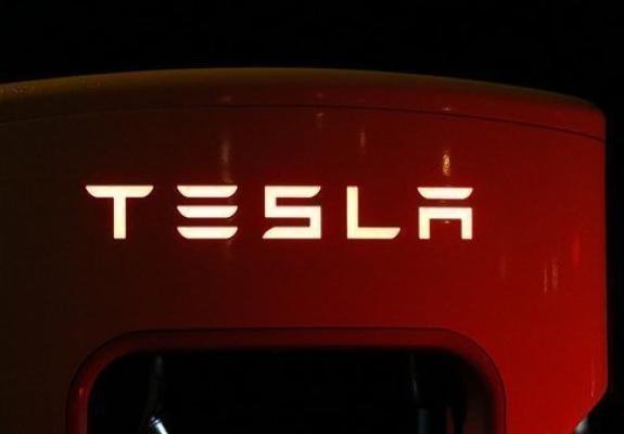 Η Tesla ανακοινώνει κέρδη πρώτη φορά μετά από 2 χρόνια