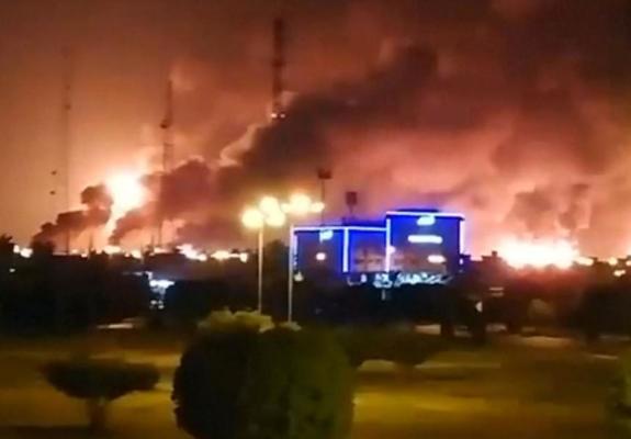 «Άλμα» 10% στο πετρέλαιο μετά τις επιθέσεις στη Σαουδική Αραβία