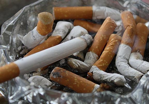 Τη μεγαλύτερη περιβαλλοντική μόλυνση προκαλούν οι γόπες των τσιγάρων
