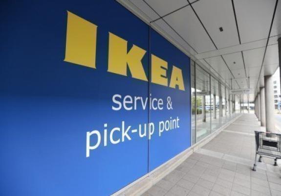 Βρήκε κάμπια στο ρύζι του και μήνυσε τα IKEA