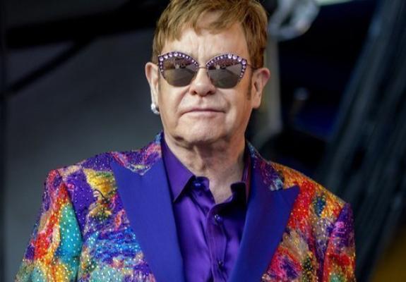 Elton John: Έχω μπουχτίσει μέχρι θανάτου με το Brexit