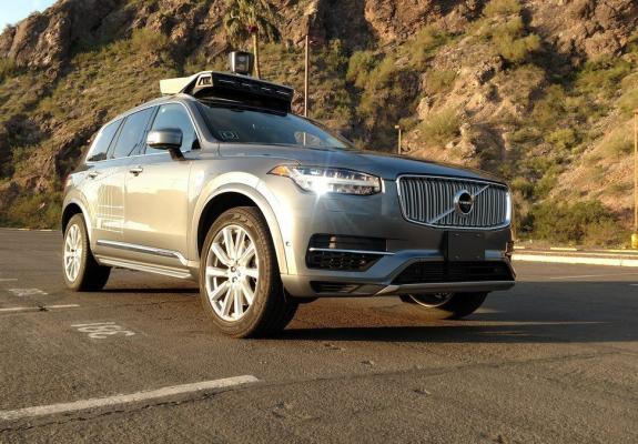 Η Uber «παγώνει» τις δοκιμές αυτοκινούμενων οχημάτων μετά το θανατηφόρο τροχαίο