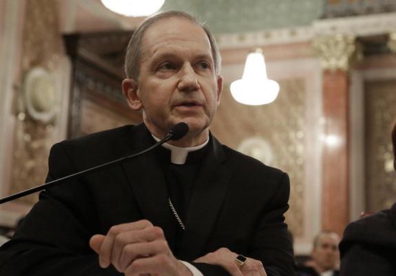 Ρωμαιοκαθολική εκκλησία απαγορεύει τη θεία κοινωνία σε πολιτικούς