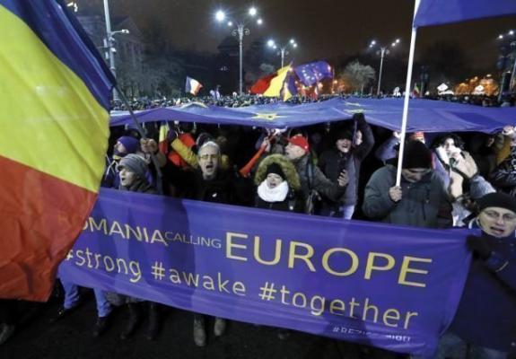 Στην Ρουμανία διαδηλώνουν κάτα της διαφθοράς