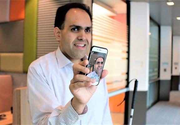 Ο Saqib Shaikh είναι ο τυφλός μηχανικός λογισμικού της Microsoft