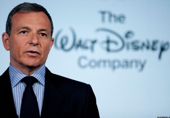 Η κληρονόμος της Disney τα βάζει με τον CEO της εταιρείας
